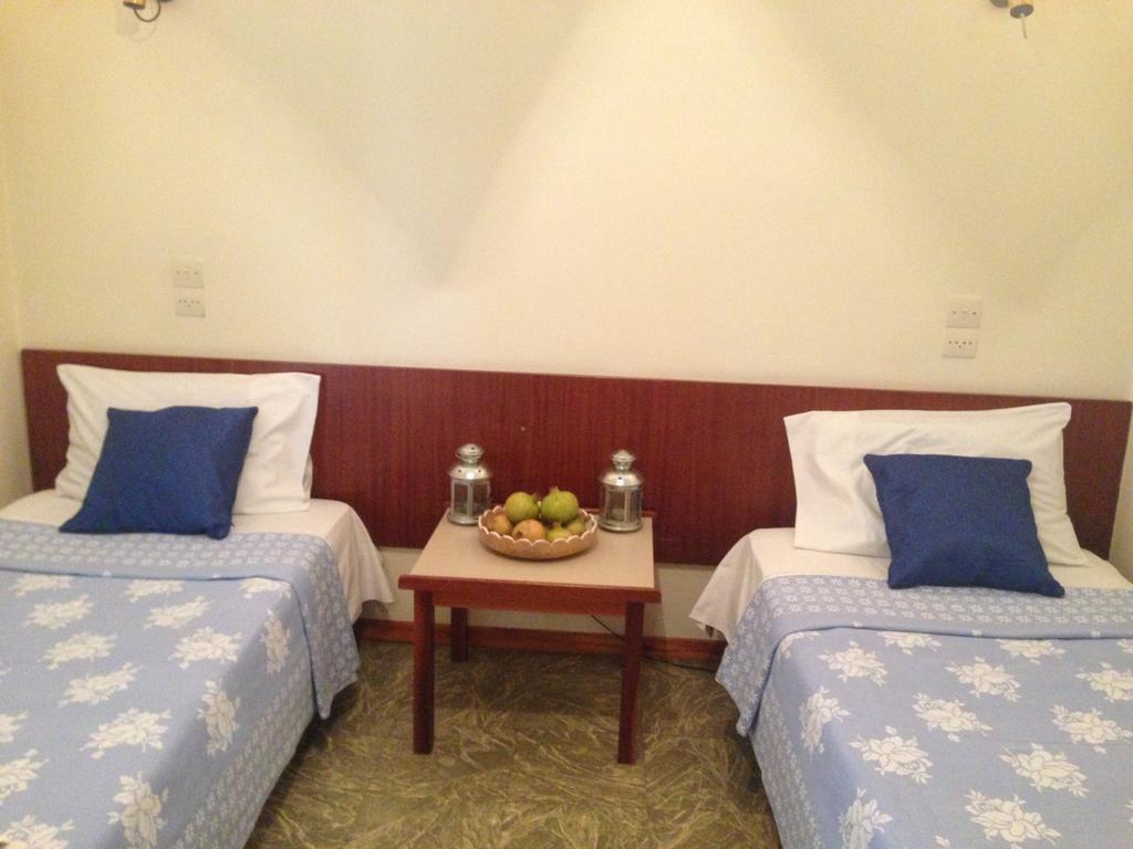 Noufara Hotel Kamena Vourla Zimmer foto